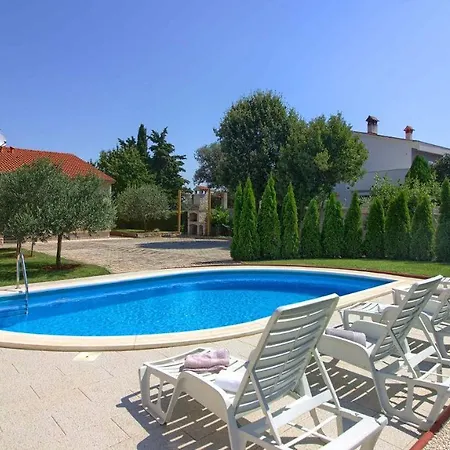 Vila Kristina Villa *